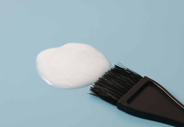 Meilleures astuces pour réussir une teinture blanche pour cuir